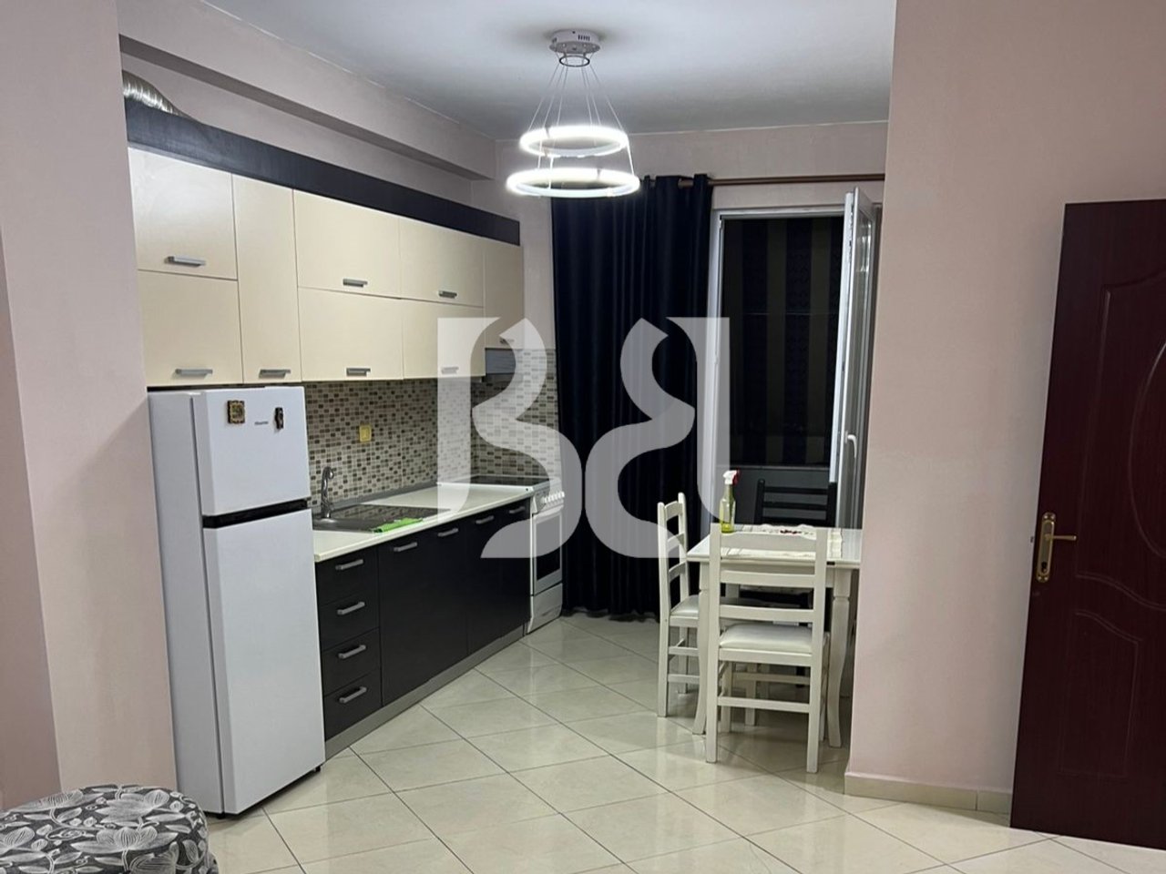 JEPET ME QIRA 1+1 NE ASTIR.**