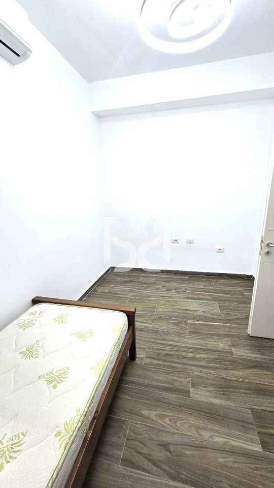 JEPET APARTAMENT 2+1 ME QIRA TEK RRUGA E DIBRES.