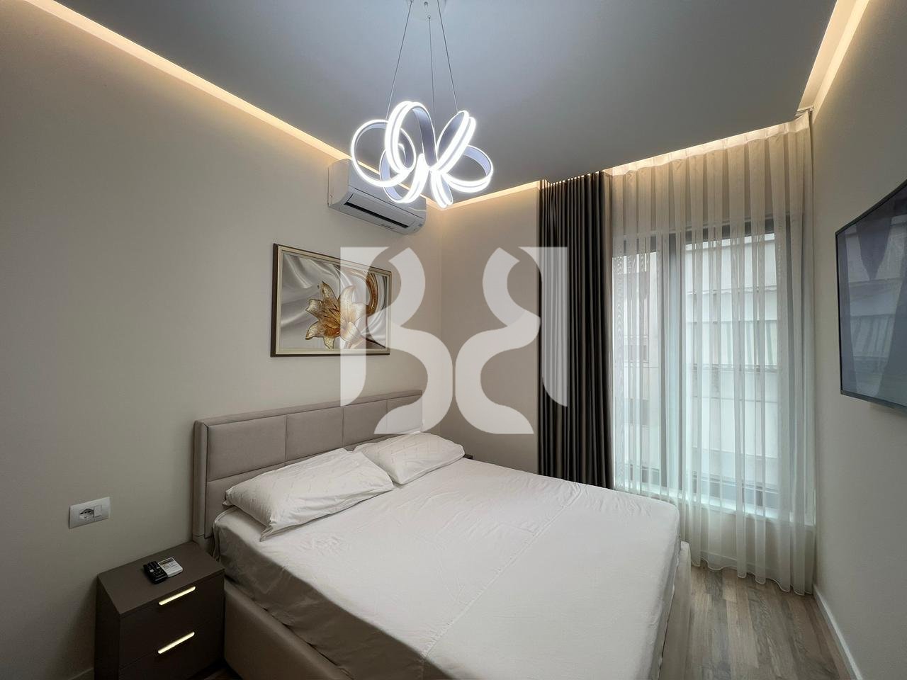 APARTAMENT 1+1 ME QERA – RRUGA E KOSOVAREVE 900€*