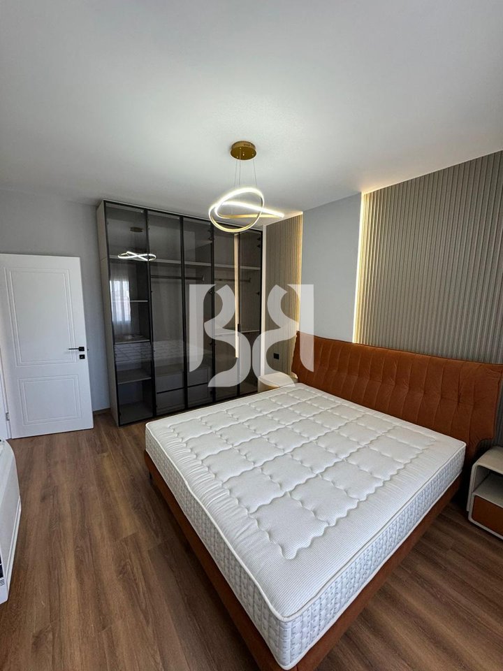 APARTAMENT ME QIRA 1+1+POST PARKIMI NE FARKE /LAKE LAND  – Mobilim Modern dhe Vendndodhje Strategjike*