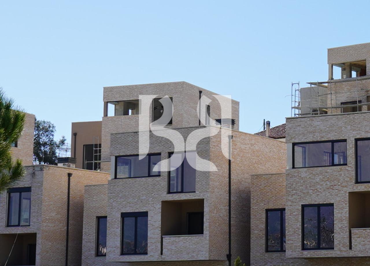 VILË LUKSOZE ME VERANDË PANORAMIKE – JETESË ELITARE NË PRIVATËSI TOTALE