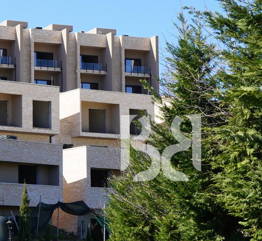 TRIPLEX LUKSOZE ME VERANDË PANORAMIKE – JETESË ELITARE NË PRIVATËSI TOTALE