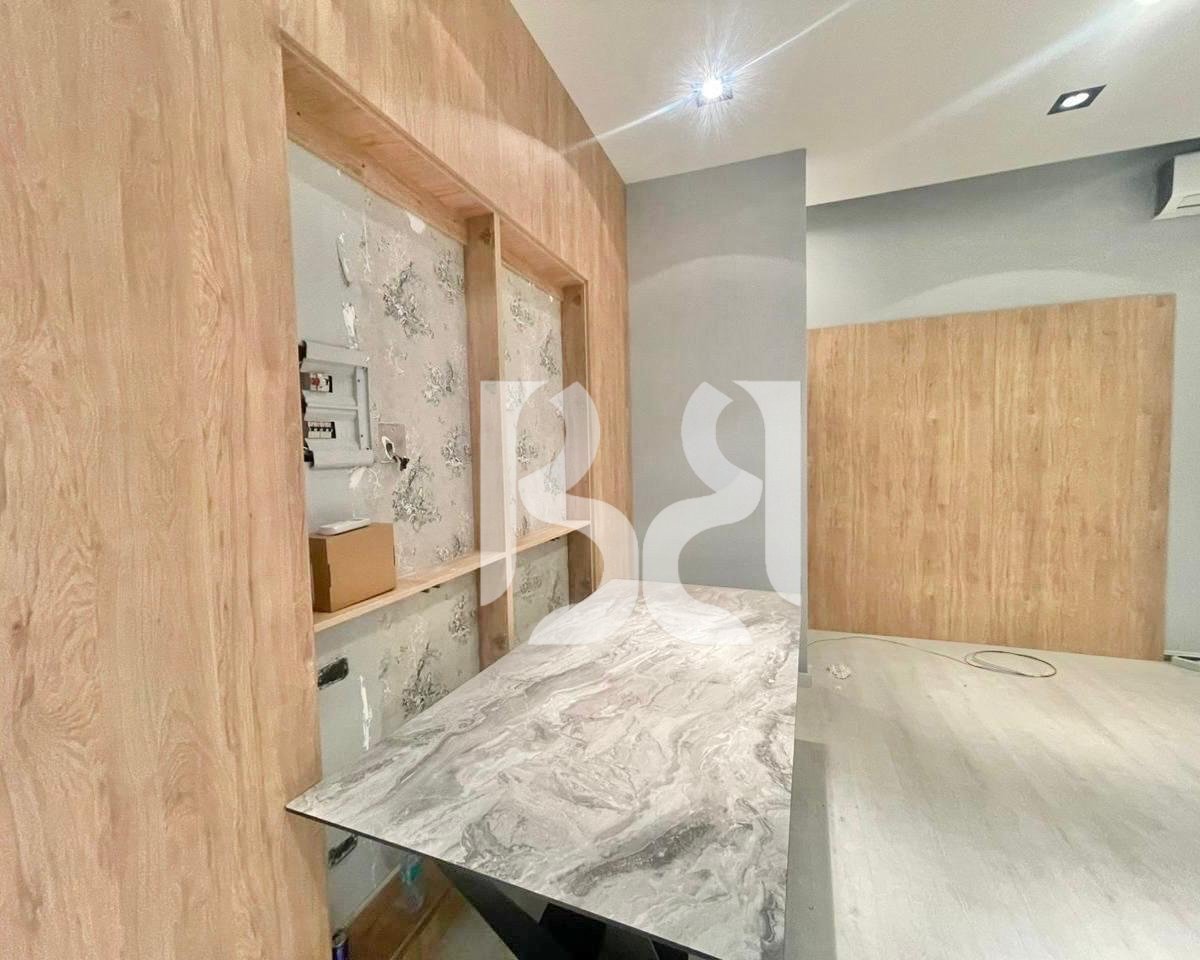 ROOM FOR RENT IN BLLOK NEAR THE UNIVERSITY BOOK