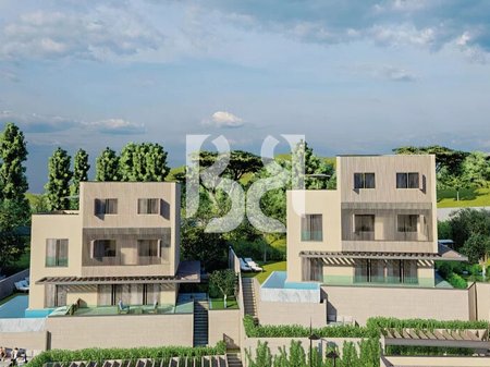 VILLA DI LUSSO CON PISCINA PRIVATA E VERANDA PANORAMICA – VITA D'ELEZIONE IN TOTALE PRIVACY