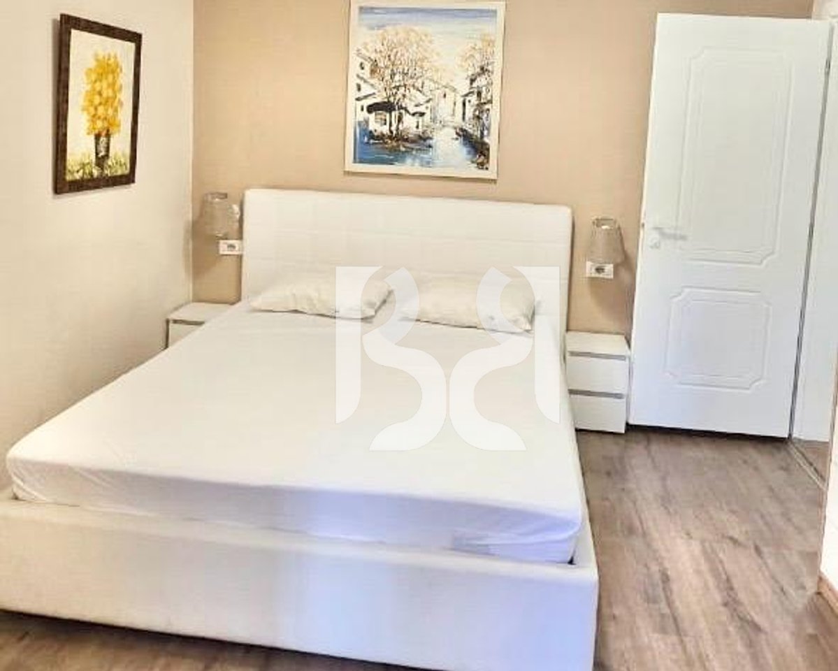 APARTAMENT ME QERA 1+1 TEK BULEVARDI BAJRAM CURRI,PRANE XHAMISE SE TABAKEVE