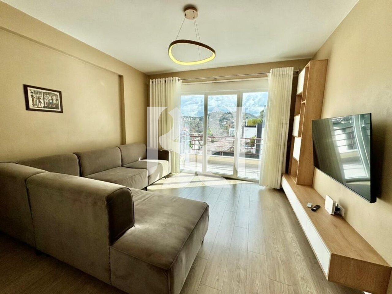 SHITET APARTAMENT 2+1+2 LIQENI I THATE KOMPLEKSI FZ