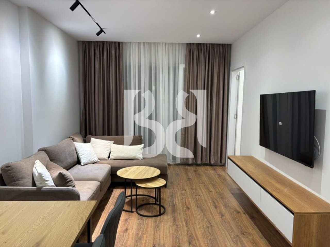 FOR RENT – 1+1 APARTMENT IN COMPLEX E88 DRITAN HOXHA STREET