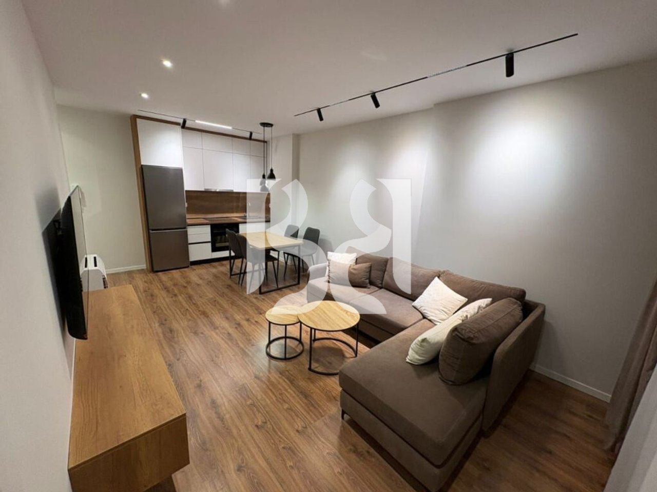 FOR RENT – 1+1 APARTMENT IN COMPLEX E88 DRITAN HOXHA STREET