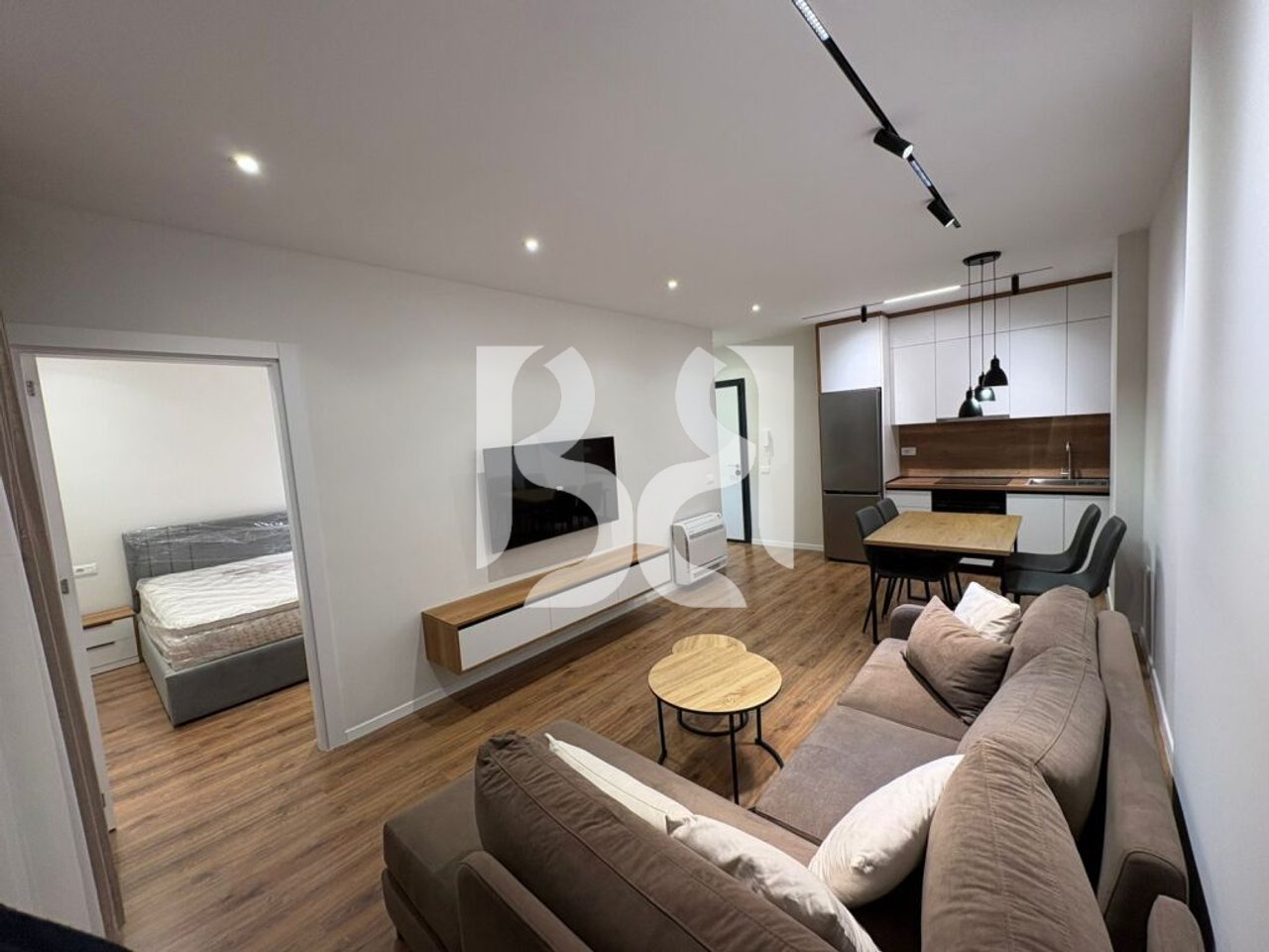 FOR RENT – 1+1 APARTMENT IN COMPLEX E88 DRITAN HOXHA STREET