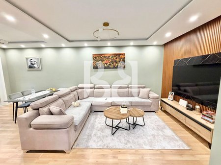 APARTAMENT ME QERA TEK ISH TREGU ELEKTRIK 2+1