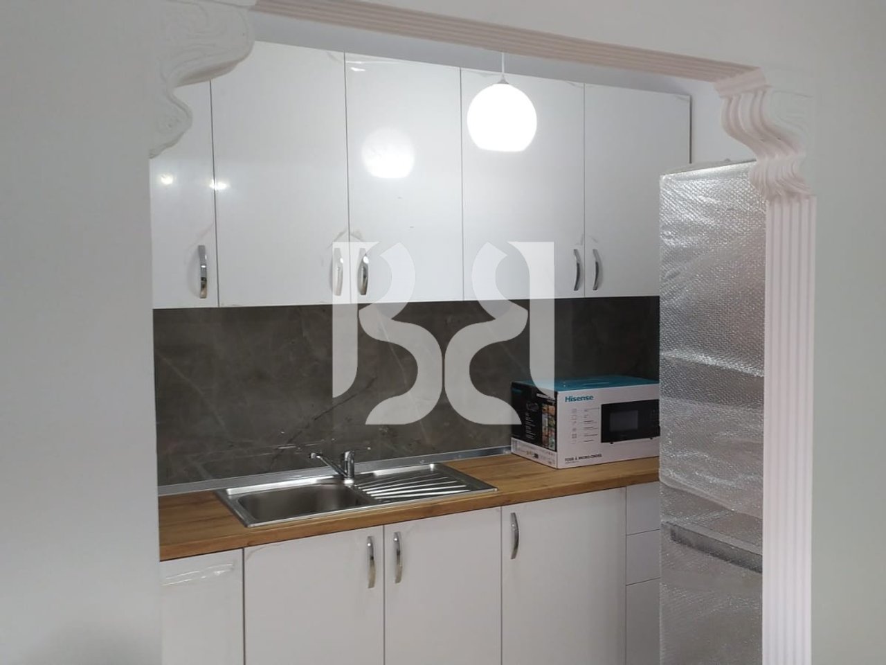 JEPET APARTAMENT 1+1 ME QIRA NE XHAMLLIK*