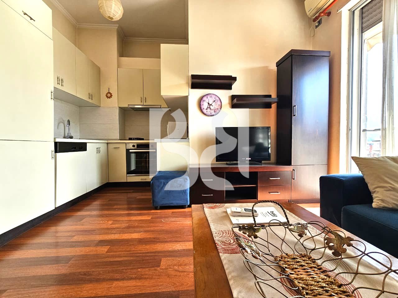 APARTAMENT 1+1 ME QIRA – PAZARI I RI