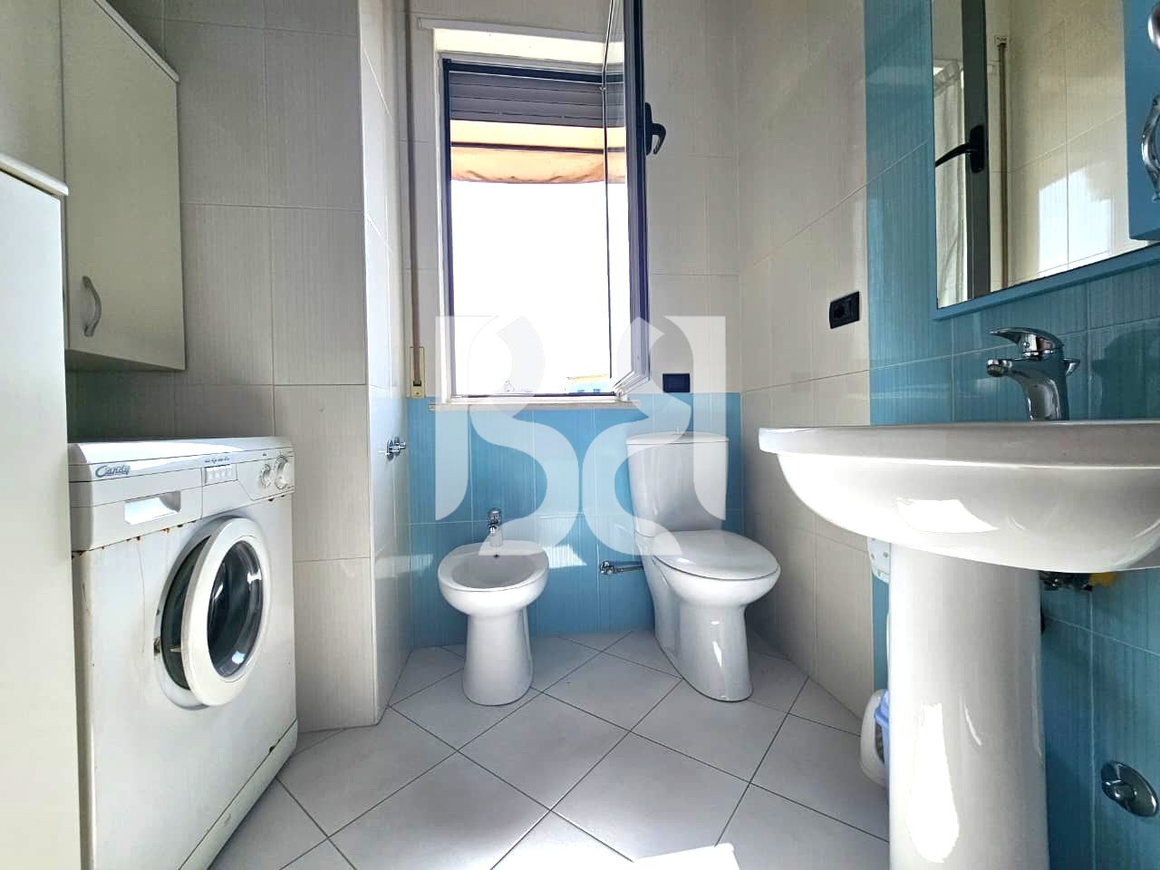 APARTAMENT 1+1 ME QIRA – PAZARI I RI