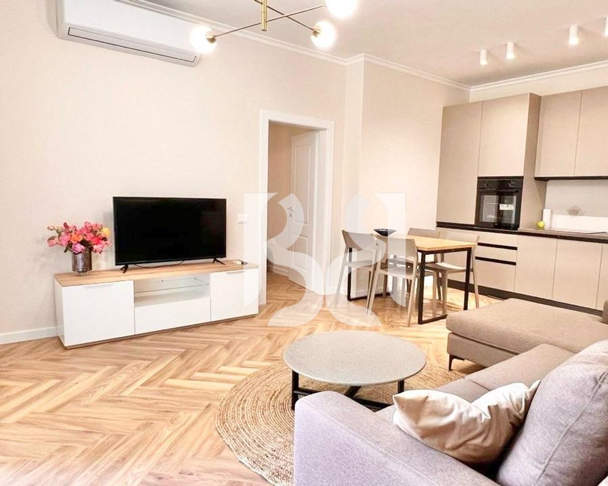 APARTAMENT TEK LIQENI I THATE ME QERA 2+1+2+POST PARKIMI