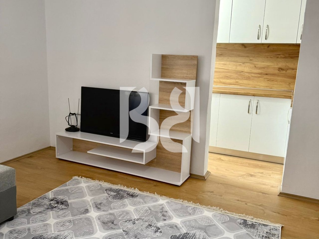 1+1 APARTMENT FOR RENT ON BARDHYL STREET.