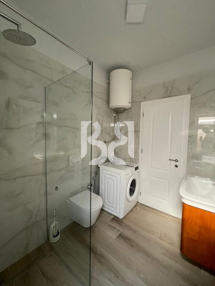 JEPET 1+1 KATI I 4 I NJE VILE PER QIRA TEK ISH PARKU*