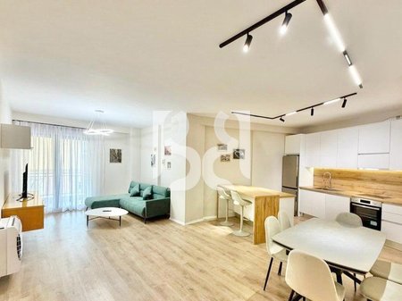 APPARTAMENTO IN AFFITTO 2+1+2 VICINO AL NUOVO MERCATO