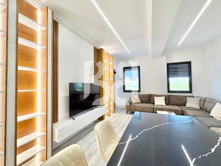 APARTAMENT ME QERA 2+1+2+PARKIM TE LIQENI I THATE