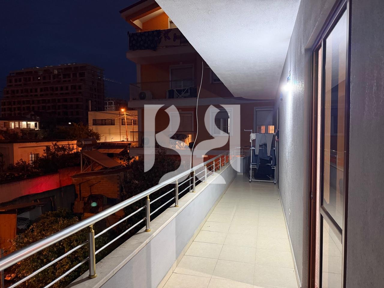 APPARTAMENTO 2+1+2 IN AFFITTO – VIA 5 MAJI / SCUOLA SEVASTI QIRIAZI*