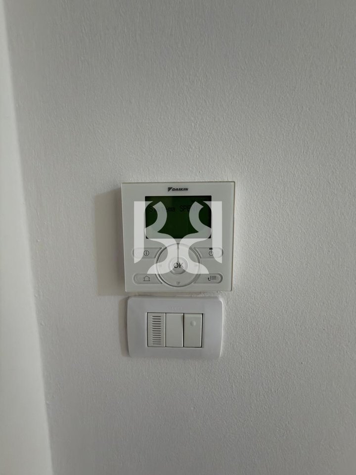 JEPET APARTAMENT 2+1+POST PARKIMI TEK KODRA E DIELLIT**