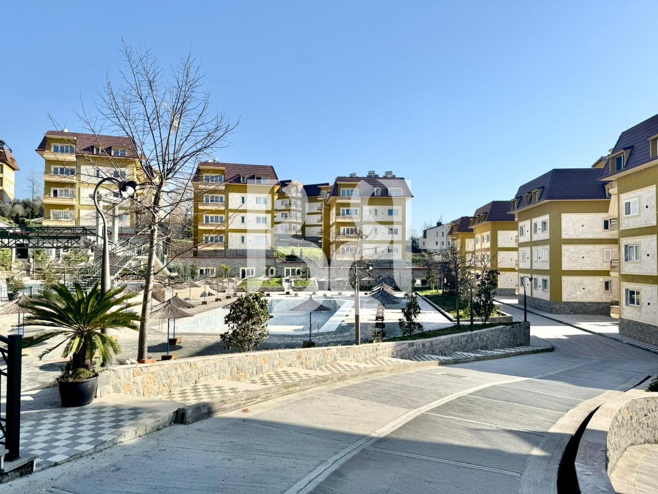 APARTAMENT 2+1+2 NE SHITJE LAKELAND RESIDENCE LIQENI  I FARKES TIRANE *