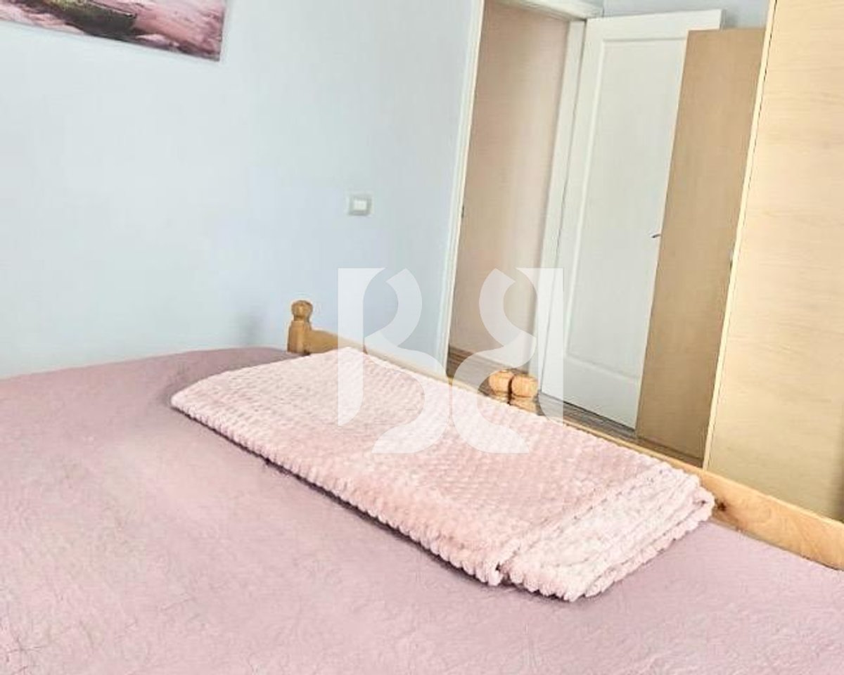 APARTAMENT ME QERA NE RRUGEN MYSLYM SHYRI 2+1+2BALLKONE