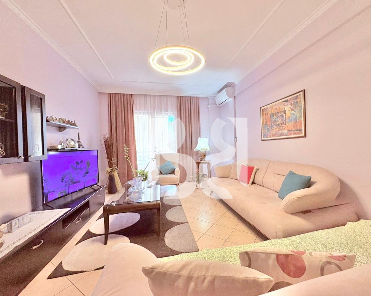 APARTAMENT ME QERA 2+1+2 TEK RRUGA E KAVAJES