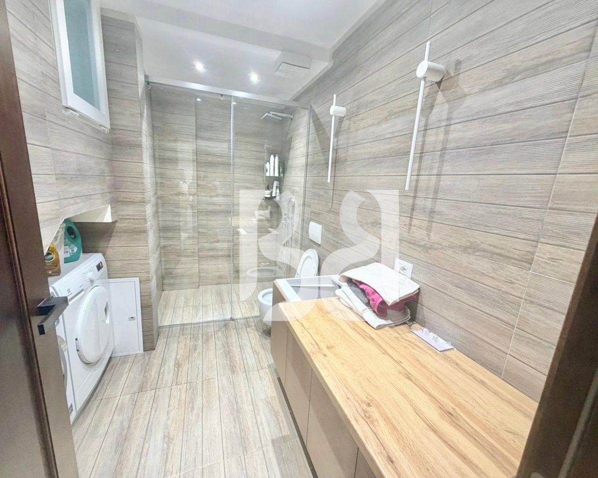 VILE PREMIUM + 2 POSTE PARKIMI ME QERA TEK LONG HILL RESIDENCE, TEG