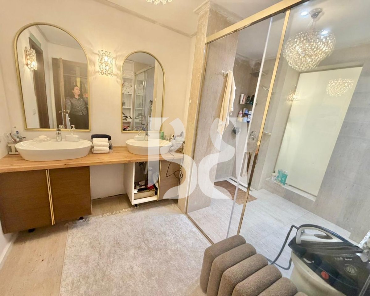 VILE PREMIUM + 2 POSTE PARKIMI ME QERA TEK LONG HILL RESIDENCE, TEG