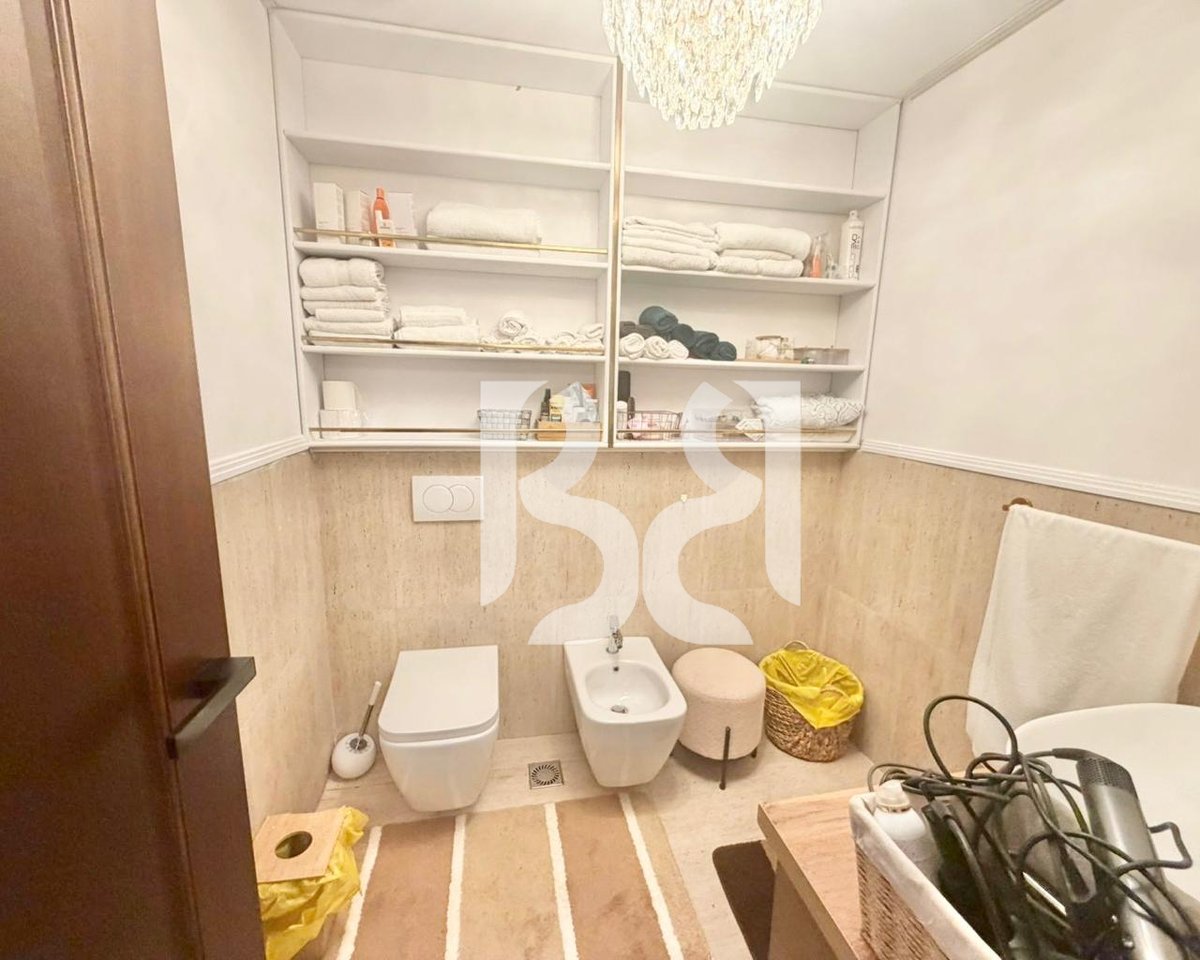 VILE PREMIUM + 2 POSTE PARKIMI ME QERA TEK LONG HILL RESIDENCE, TEG