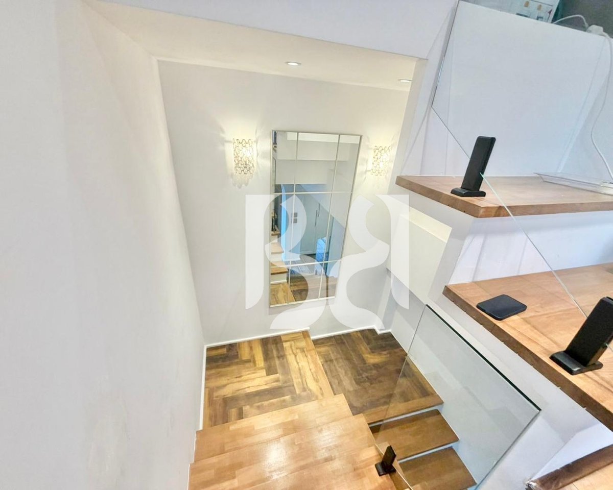 VILE PREMIUM + 2 POSTE PARKIMI ME QERA TEK LONG HILL RESIDENCE, TEG