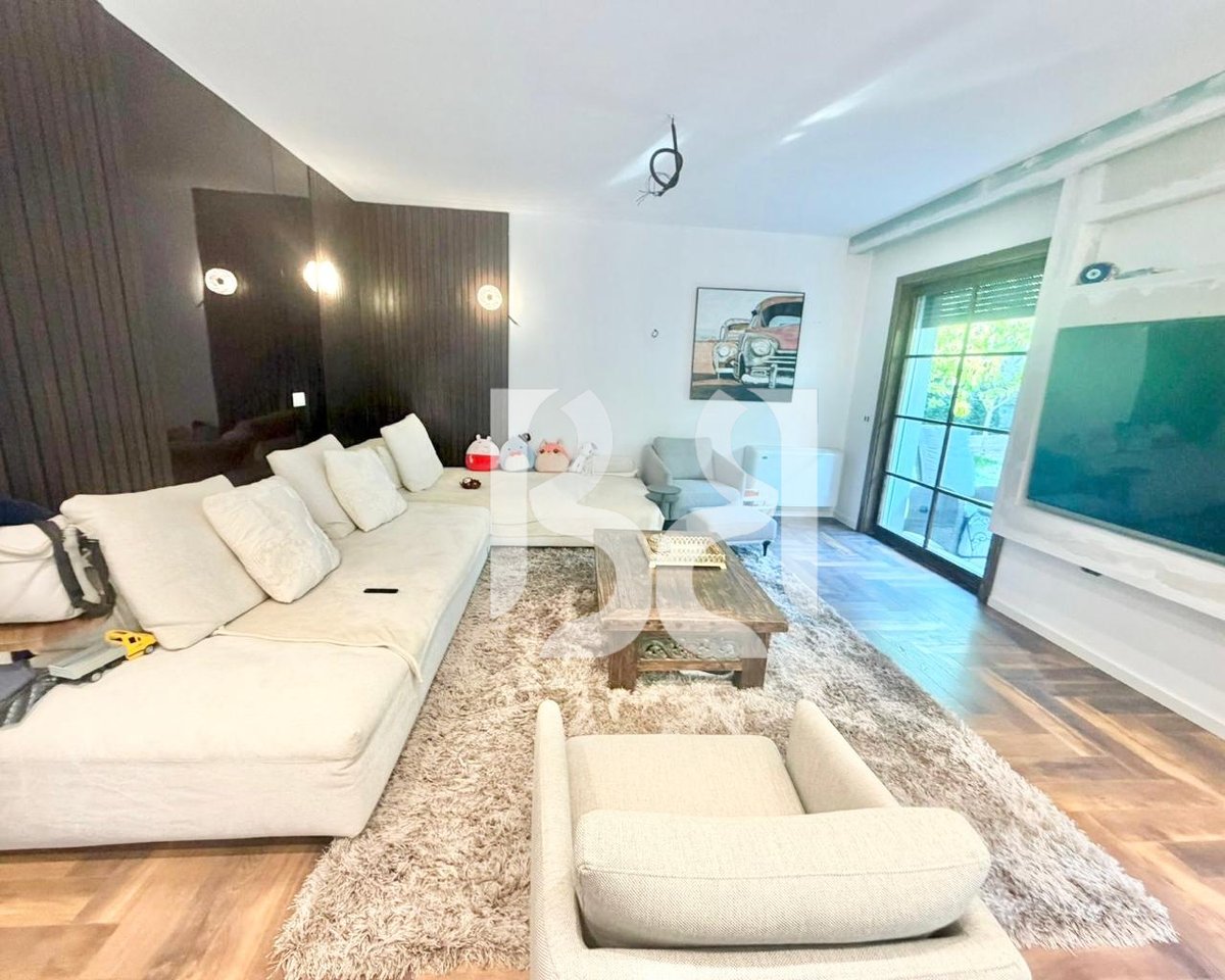 VILE PREMIUM + 2 POSTE PARKIMI ME QERA TEK LONG HILL RESIDENCE, TEG