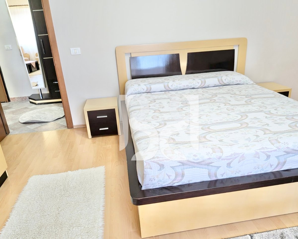 APARTAMENT ME QERA 1+1 PRANE SHKOLLES SE BALETIT