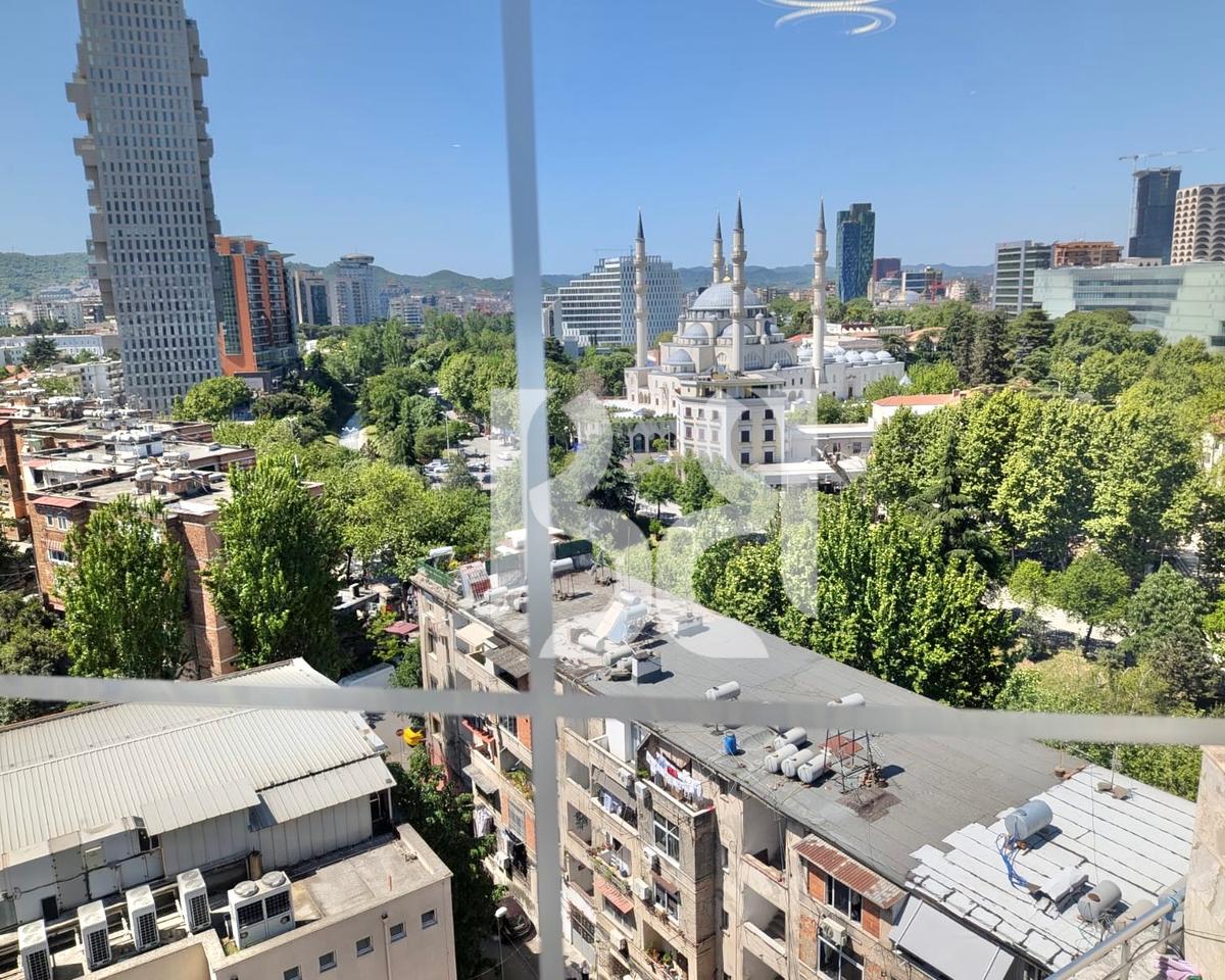 APARTAMENT ME QERA 1+1 PRANE SHKOLLES SE BALETIT