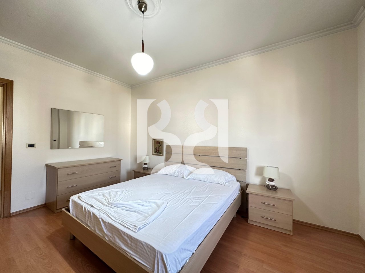 JEPET APARTAMENT 2+1+2+BALLKON ME QIRA NE BLLOK*