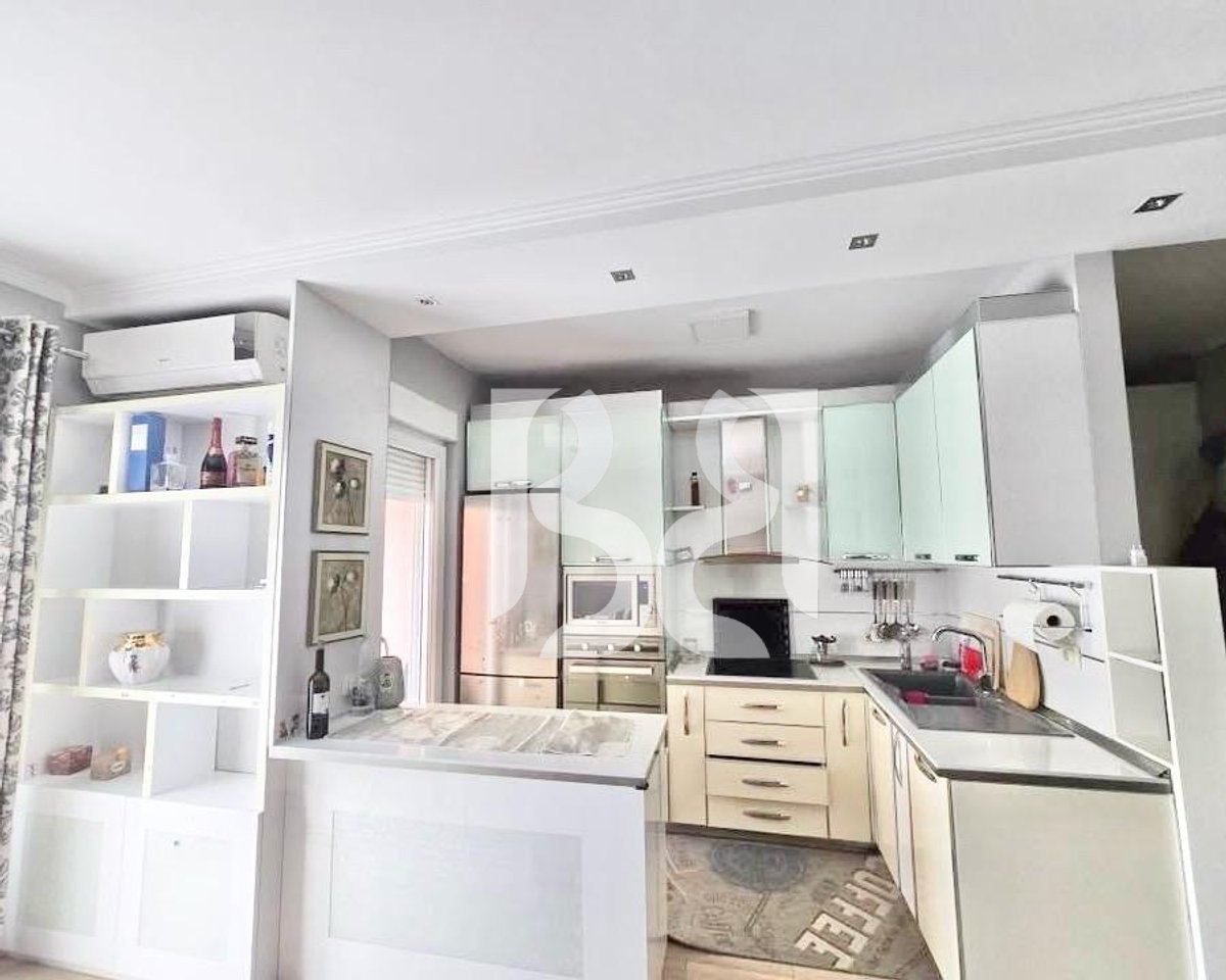 APARTAMENT 2+1 ME QERA TE RRUGA FROSINA PLAKU, KOMPLEKSI KONTAKT