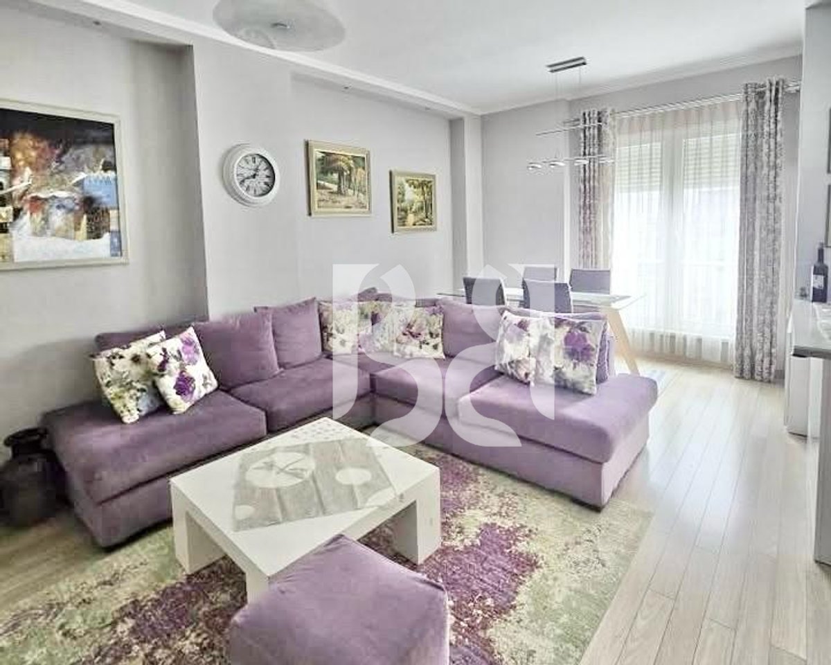 APARTAMENT 2+1 ME QERA TE RRUGA FROSINA PLAKU, KOMPLEKSI KONTAKT