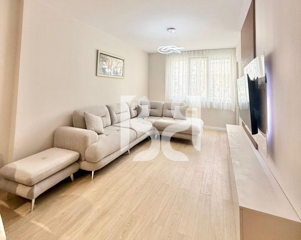 APARTAMENT 1+1 ME QERA NE RRUGEN FROSINA PLAKU, KOMPLEKSI KONTAKT