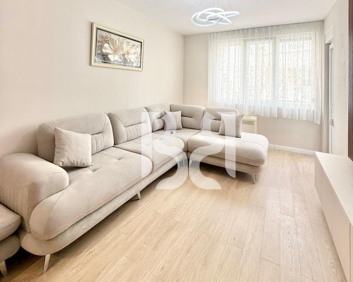 APARTAMENT 1+1 ME QERA NE RRUGEN FROSINA PLAKU, KOMPLEKSI KONTAKT
