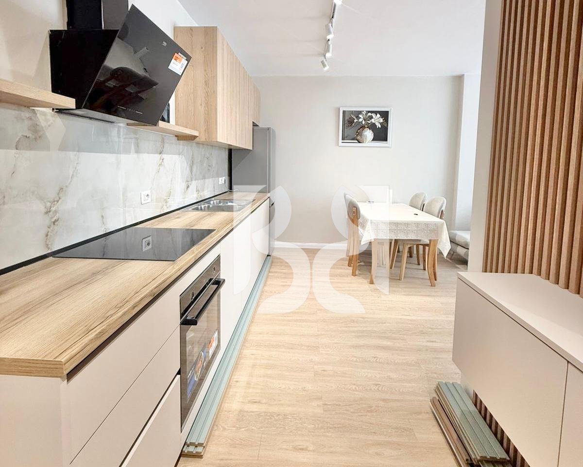 APARTAMENT 1+1 ME QERA NE RRUGEN FROSINA PLAKU, KOMPLEKSI KONTAKT