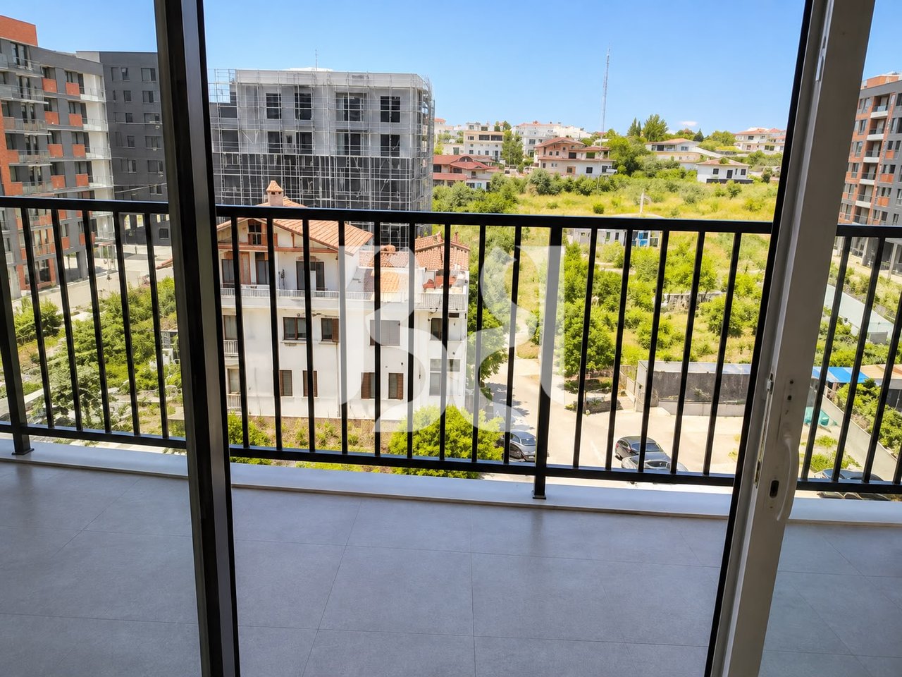 APARTAMENT 2+1+2 POSTE PARKIMI EXTRA NE SHITJE TE REZIDENCA ALBULENA,PASKUQAN