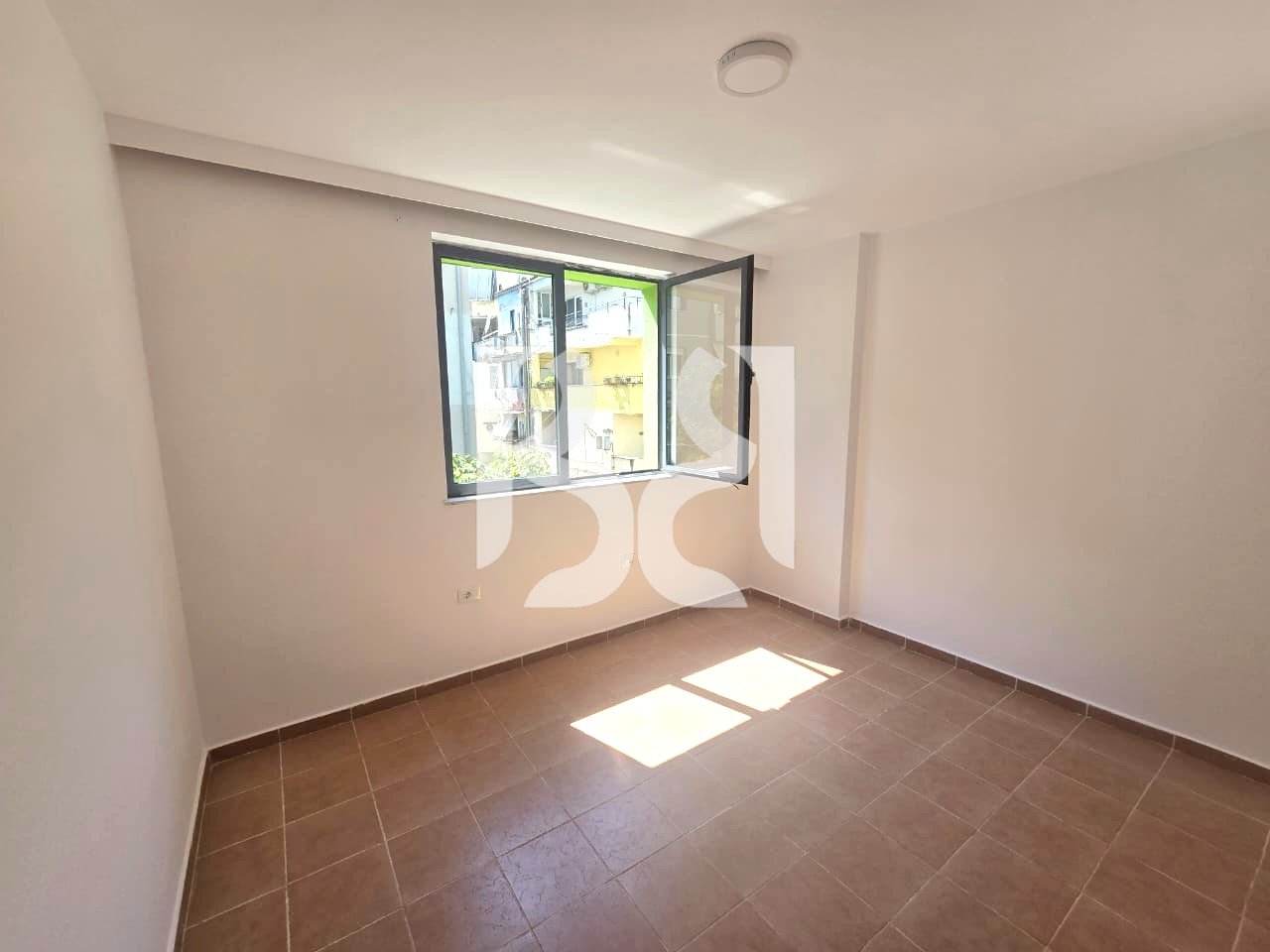 APPARTAMENTO 2+1+BALCONE IN AFFITTO IN VIA NDRE MJEDA*