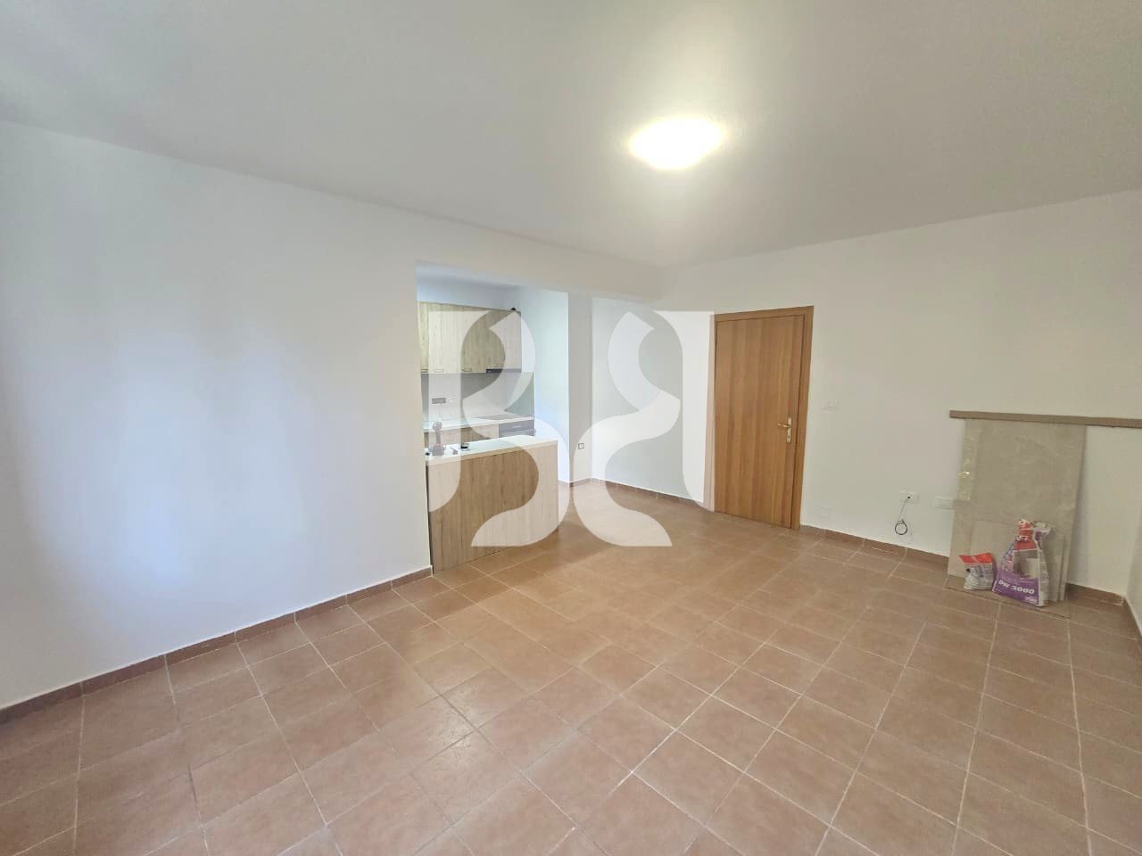 APPARTAMENTO 2+1+BALCONE IN AFFITTO IN VIA NDRE MJEDA*