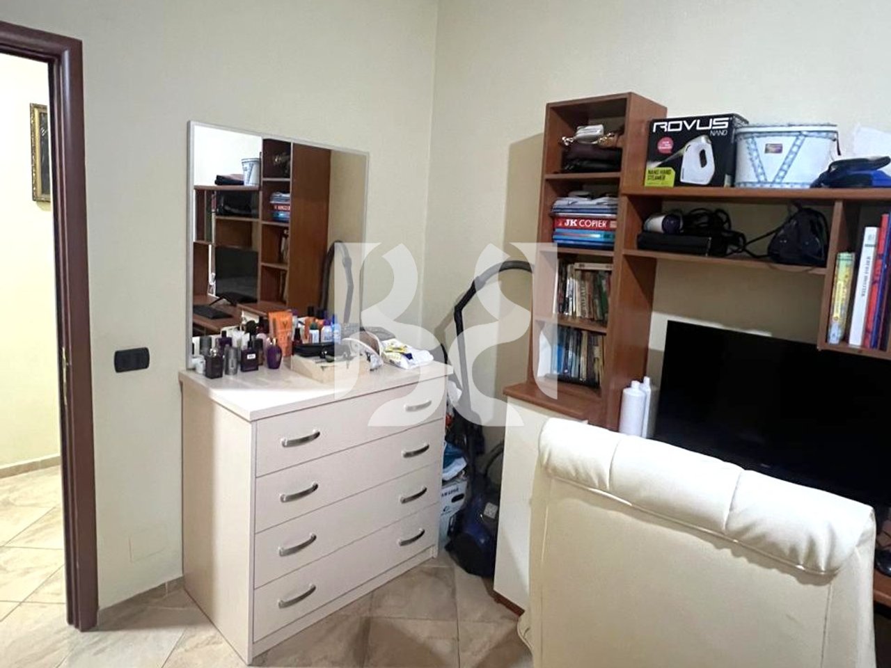 APARTAMENT 2+1+2+BALLKON ME QIRA NE YZBERISHT