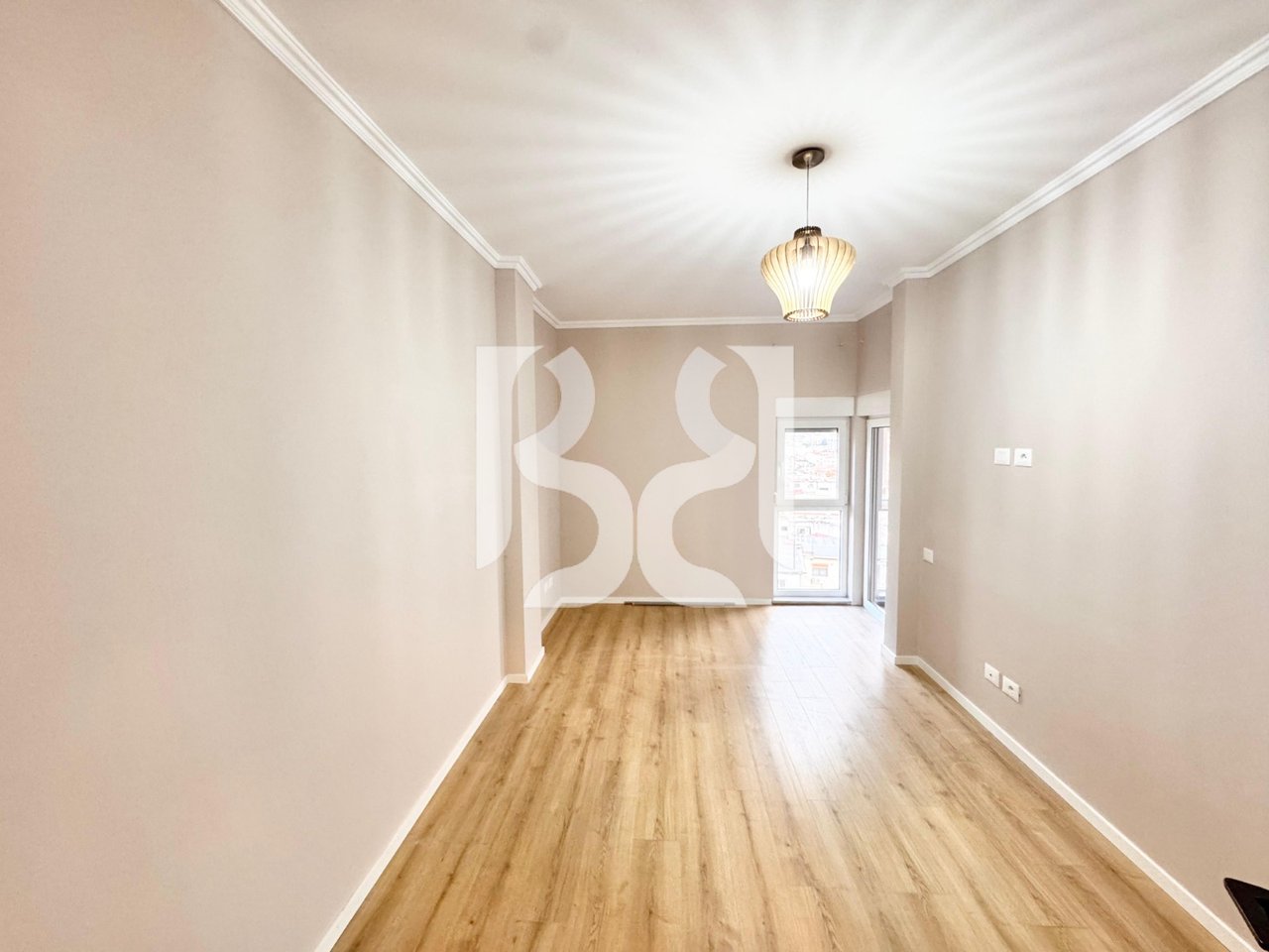 Appartamento 2+1 in Vendita a Xhamllik | Completamente Ristrutturato | 6° Piano