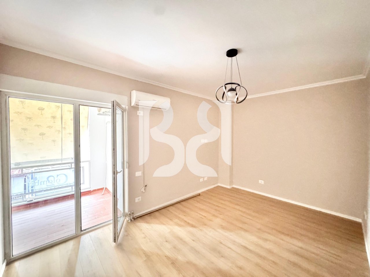 Appartamento 2+1 in Vendita a Xhamllik | Completamente Ristrutturato | 6° Piano