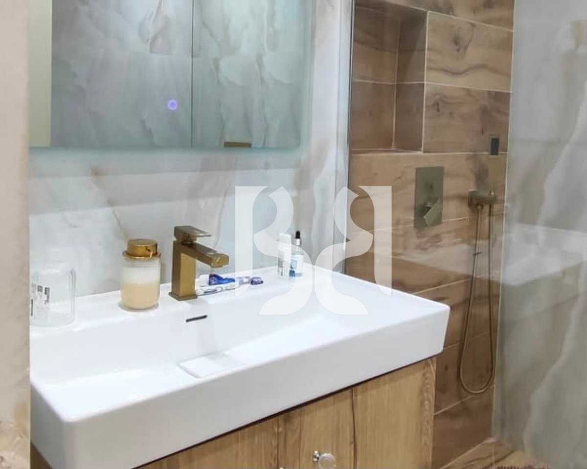 Appartamento 2+1 in Affitto a Vlora | Vicino all'Acqua Fredda | Arredato | 2° Piano