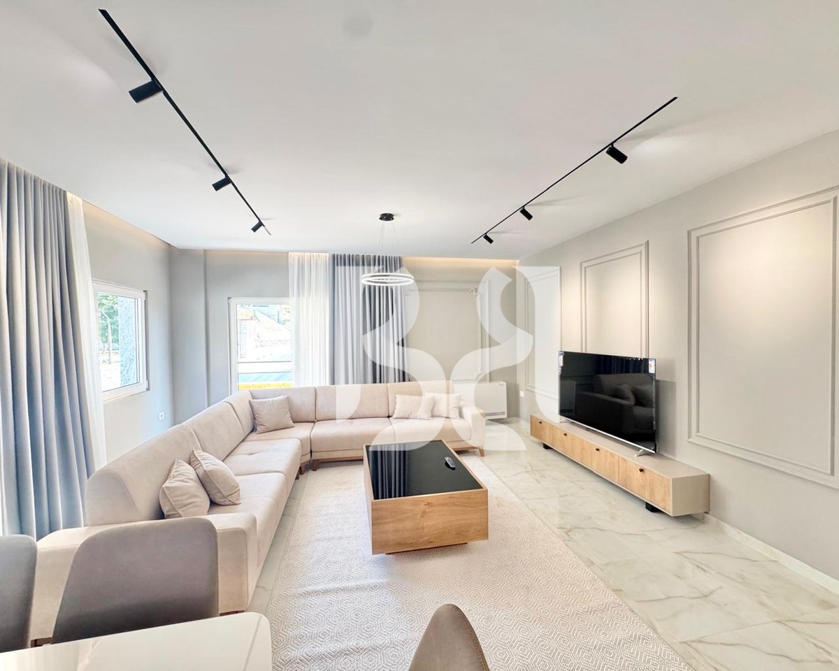 APARTAMENT LUKSOZ ME QERA 2+1+2 TE LAKELAND,FARKE