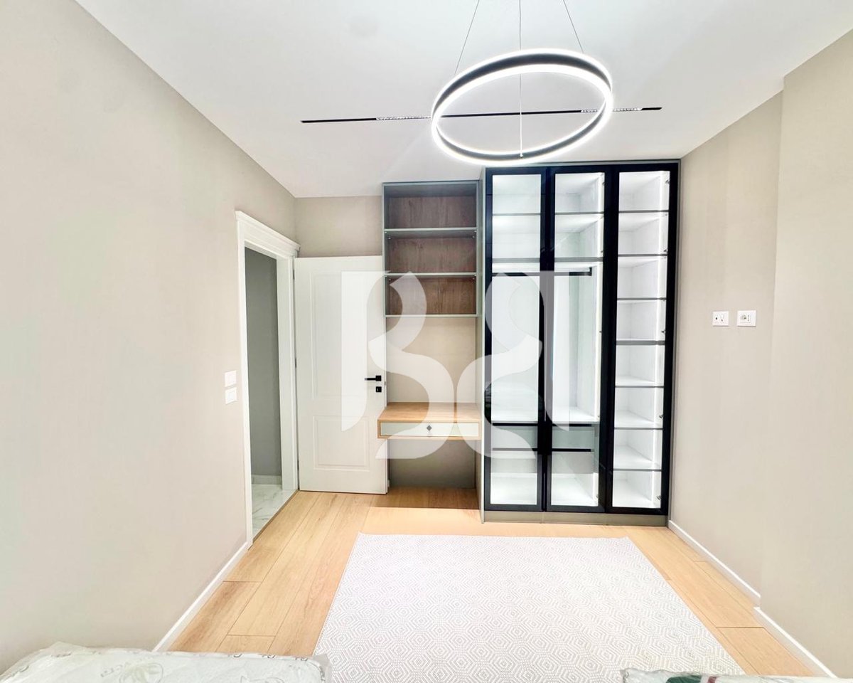 APARTAMENT LUKSOZ ME QERA 2+1+2 TE LAKELAND,FARKE
