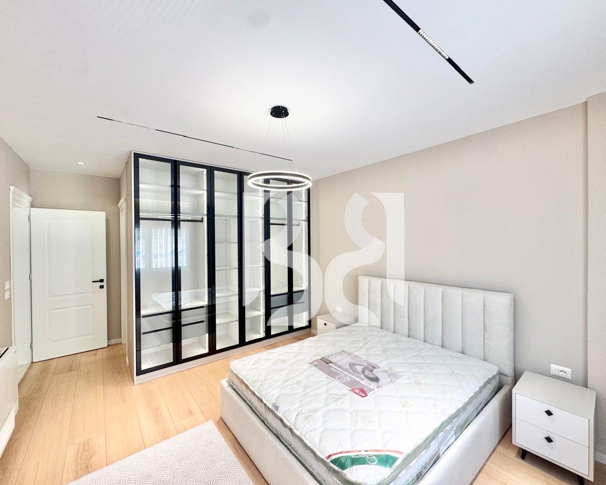 APARTAMENT LUKSOZ ME QERA 2+1+2 TE LAKELAND,FARKE